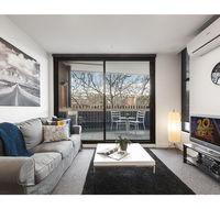 Modern 2 bed apartment in trendy Collingwood - Accommodation Rockhampton