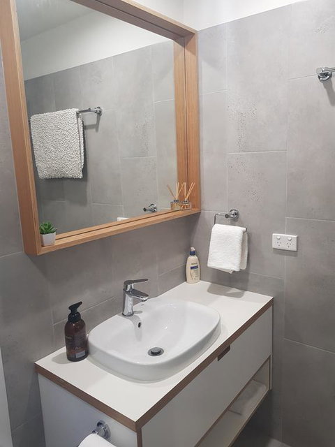 Modern, Private And Close To Town. - Accommodation Rockhampton 3
