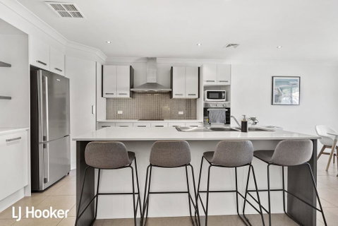 Modern, Relaxing, Family Friendly With Linen Included! - Accommodation Rockhampton 1