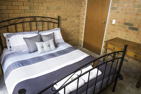 Monty's On Lumley Drive - Accommodation Rockhampton 1