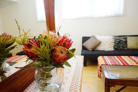 Moon House - Accommodation Rockhampton 0