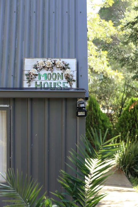 Moon House - Accommodation Rockhampton 3