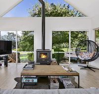 Nafplio Luxury hideaway with open fireplace on 3 acre vineyard water views close to wineries - Accommodation Rockhampton