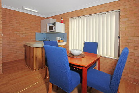 NARRAWALLEE RETREAT - Accommodation Rockhampton 3