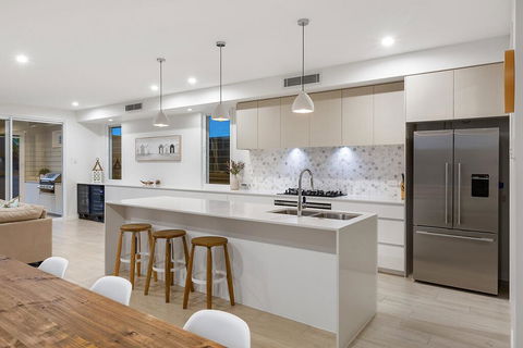 NAUTiLUS OCEAN BREEZE - Accommodation Rockhampton 2