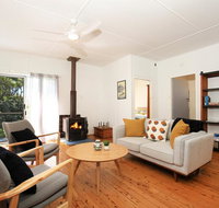 Nest - Pet Friendly - 2 Min Walk to Beach - Accommodation Rockhampton