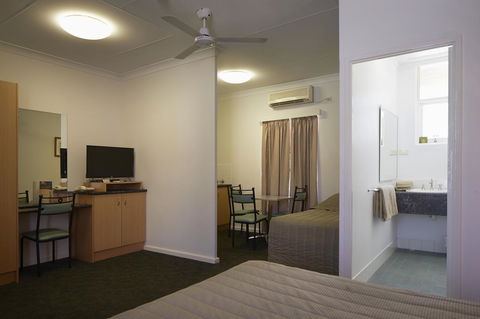 Baileys Parkside Motel By VetroBlu - Accommodation Rockhampton 12