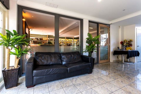 Baileys Parkside Motel By VetroBlu - Accommodation Rockhampton 0