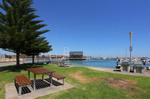 Hillarys Marina Apartment - Accommodation Rockhampton 41