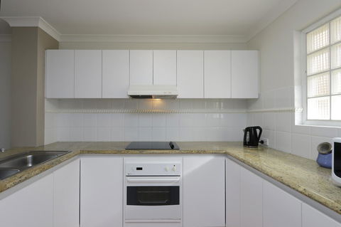 Hillarys Marina Apartment - Accommodation Rockhampton 14
