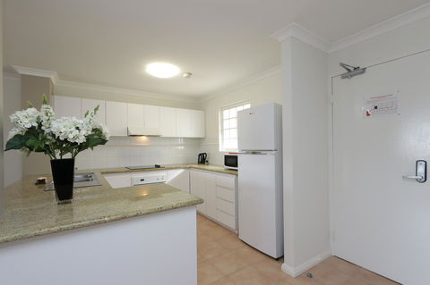 Hillarys Marina Apartment - Accommodation Rockhampton 15