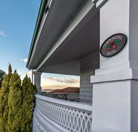 Serpentine Rose - Accommodation Rockhampton