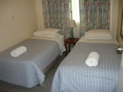 Albany Apartments - Accommodation Rockhampton 13