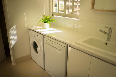 Cottesloe Artist's Beach Retreat - Accommodation Rockhampton 33