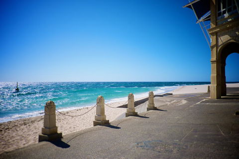 Cottesloe Artist's Beach Retreat - Accommodation Rockhampton 6