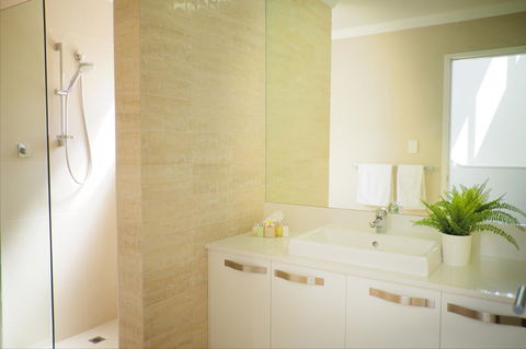 Cottesloe Artist's Beach Retreat - Accommodation Rockhampton 25