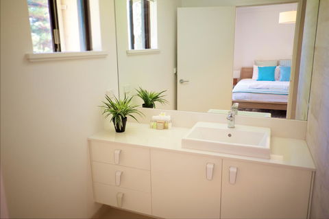 Cottesloe Artist's Beach Retreat - Accommodation Rockhampton 20