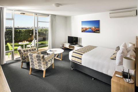 Be. Fremantle - Accommodation Rockhampton 5