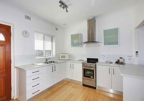 Summer Breeze - Holiday Or Business Apartment - Accommodation Rockhampton 6