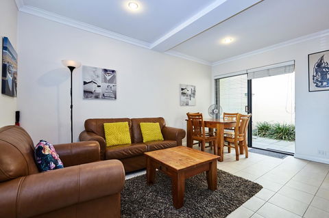 Fremantle Townhouse U/5 - Accommodation Rockhampton 3