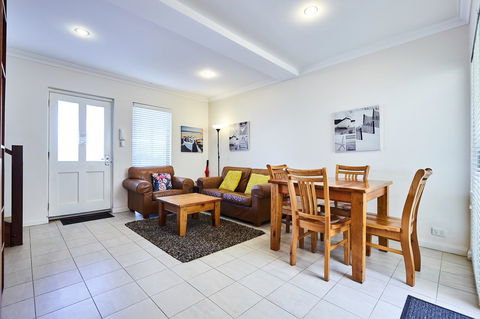 Fremantle Townhouse U/5 - Accommodation Rockhampton 4
