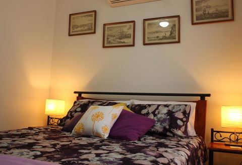 Jacaranda Hideaway Bed & Breakfast - Accommodation Rockhampton 1
