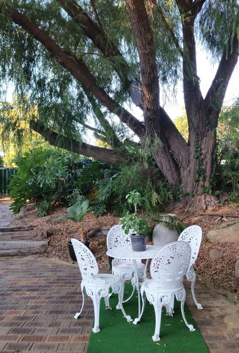 Jacaranda Hideaway Bed & Breakfast - Accommodation Rockhampton 15