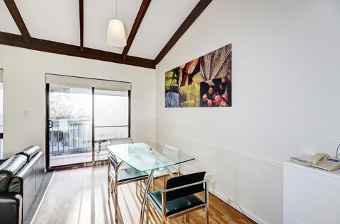 Seashore Memories - Sleeps 3 - Accommodation Rockhampton 9
