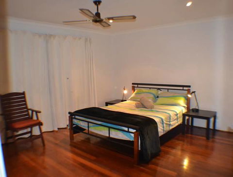 Beach Place @ Leeman - Accommodation Rockhampton 7