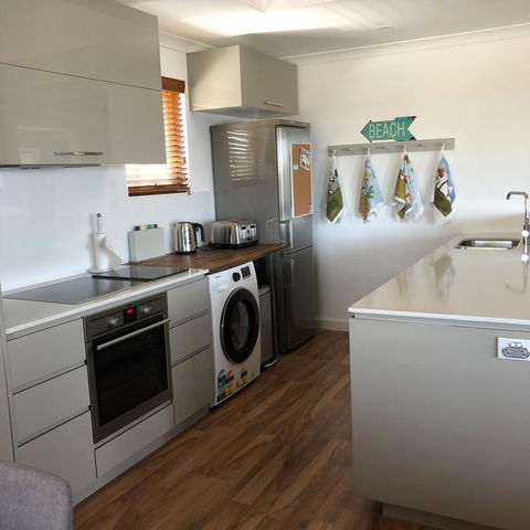 Mullaloo Beachfront Retreat - Accommodation Rockhampton 5