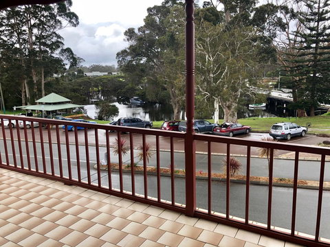 Denmark Reflections - Accommodation Rockhampton 9