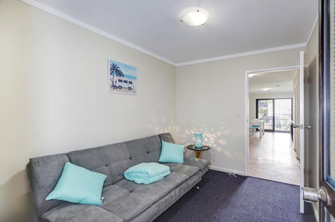 West Beach Lagoon 202 - Quiet & Ground Floor! - Accommodation Rockhampton 4