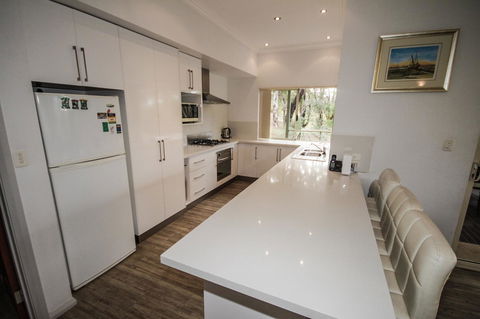 Fern Creek - Accommodation Rockhampton 5