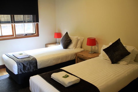 Riverglen Chalets - Accommodation Rockhampton 14