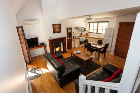 Riverglen Chalets - Accommodation Rockhampton 37