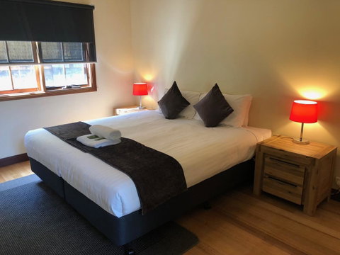 Riverglen Chalets - Accommodation Rockhampton 25