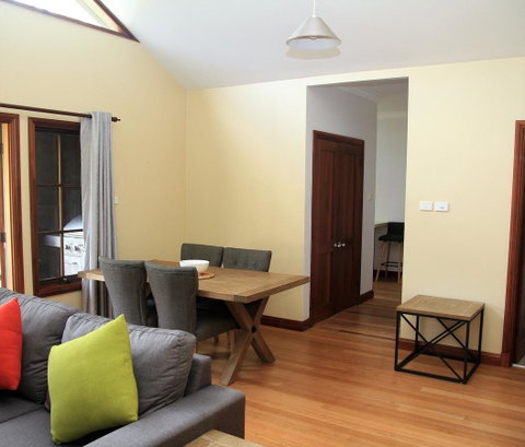 Riverglen Chalets - Accommodation Rockhampton 16