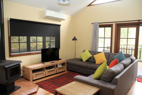 Riverglen Chalets - Accommodation Rockhampton 13