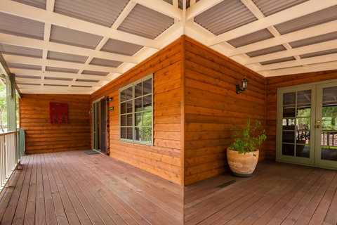 Riverglen Chalets - Accommodation Rockhampton 7