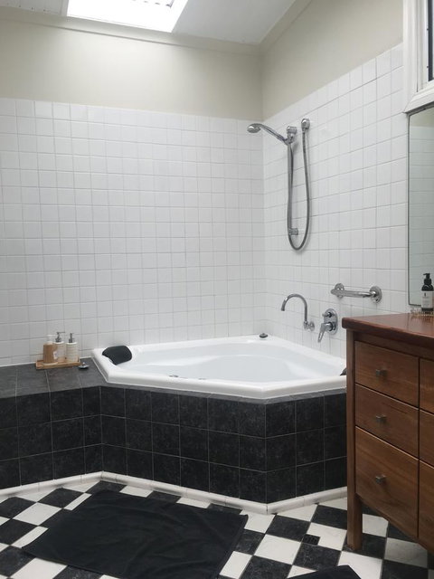 Lotti's House - Accommodation Rockhampton 7