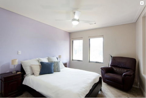 Adele's Luxury South Beach Apartment With King Bed - Accommodation Rockhampton 6