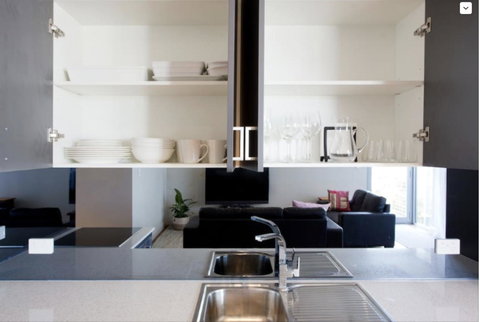 Adele's Luxury South Beach Apartment With King Bed - Accommodation Rockhampton 14