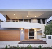 Adele's luxury South Beach apartment with King bed - Accommodation Rockhampton