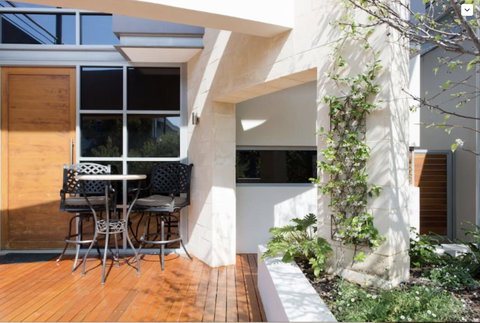 Adele's Luxury South Beach Apartment With King Bed - Accommodation Rockhampton 21
