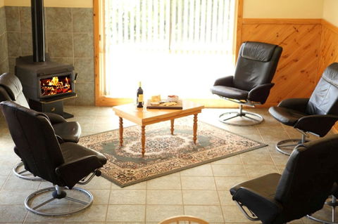 Riverside Retreat Chalets, Walpole - Accommodation Rockhampton 9