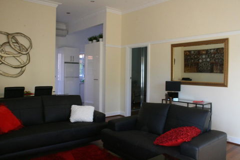 Kenata-Fairway Apartment Hotel - Accommodation Rockhampton 9