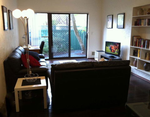 Kenata-Fairway Apartment Hotel - Accommodation Rockhampton 32