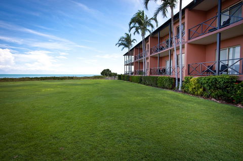 Moonlight Bay Suites - Accommodation Rockhampton 12