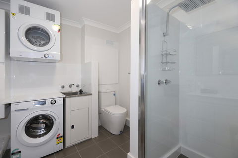 West Beach Lagoon 218 - Outstanding Value! - Accommodation Rockhampton 10