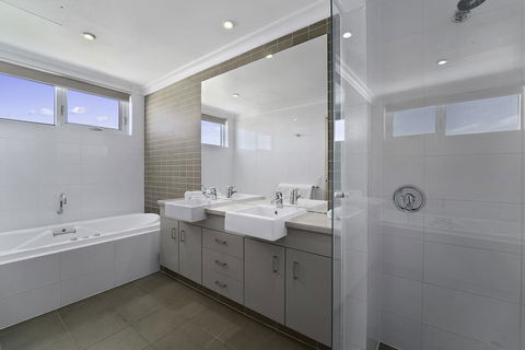 Luxury Suite Bunbury - Accommodation Rockhampton 11
